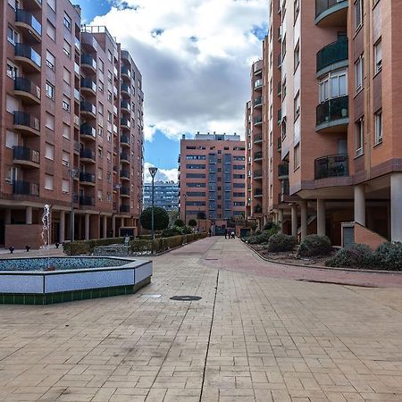 Valencia Flat Rental Swim And Paddle الغرفة الصورة