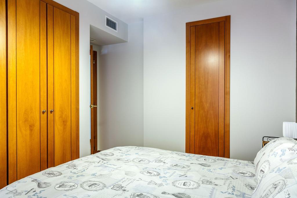 Valencia Flat Rental Swim And Paddle الغرفة الصورة